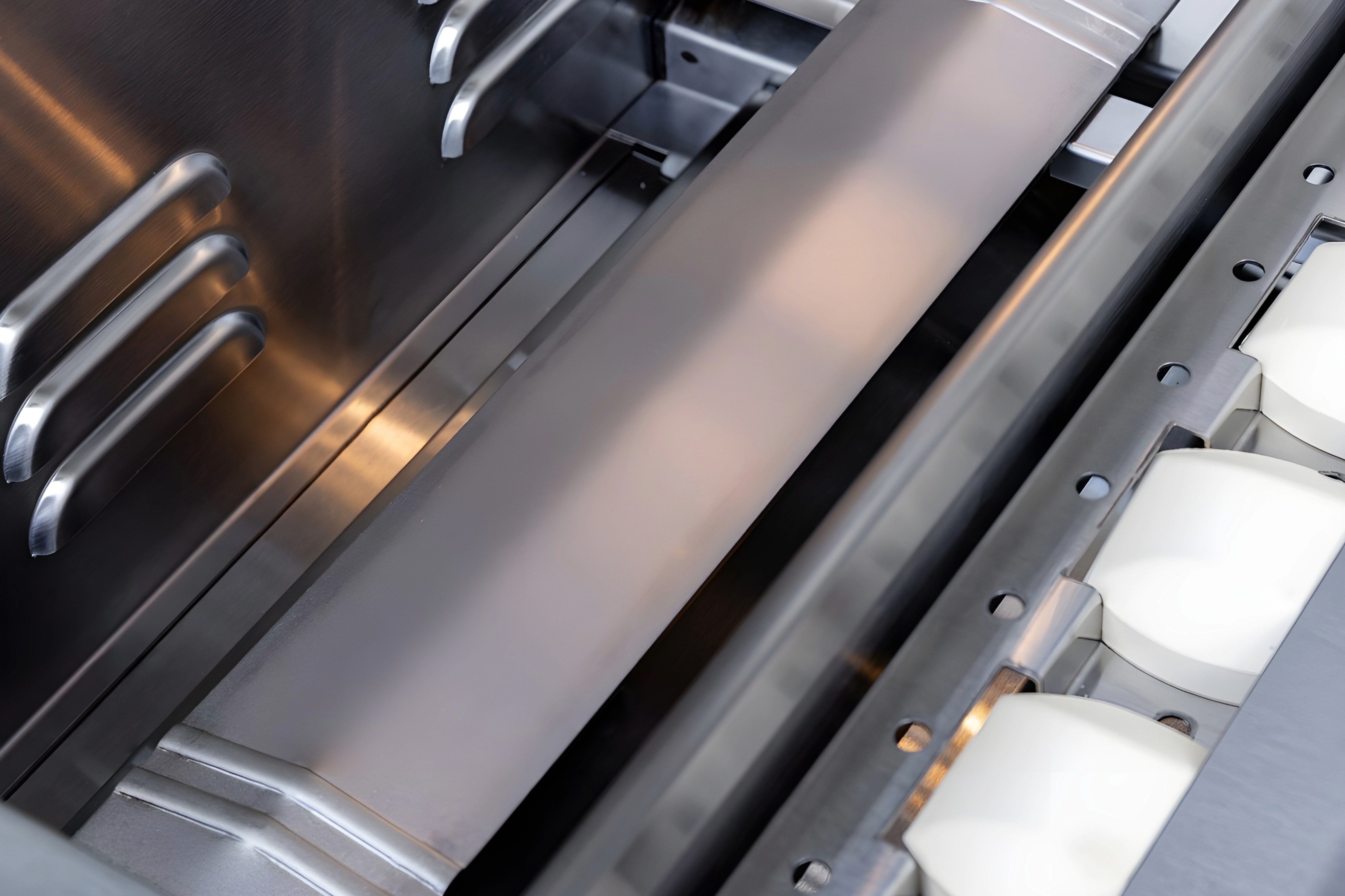 Sizzler Pro 32″ Built-in Grill