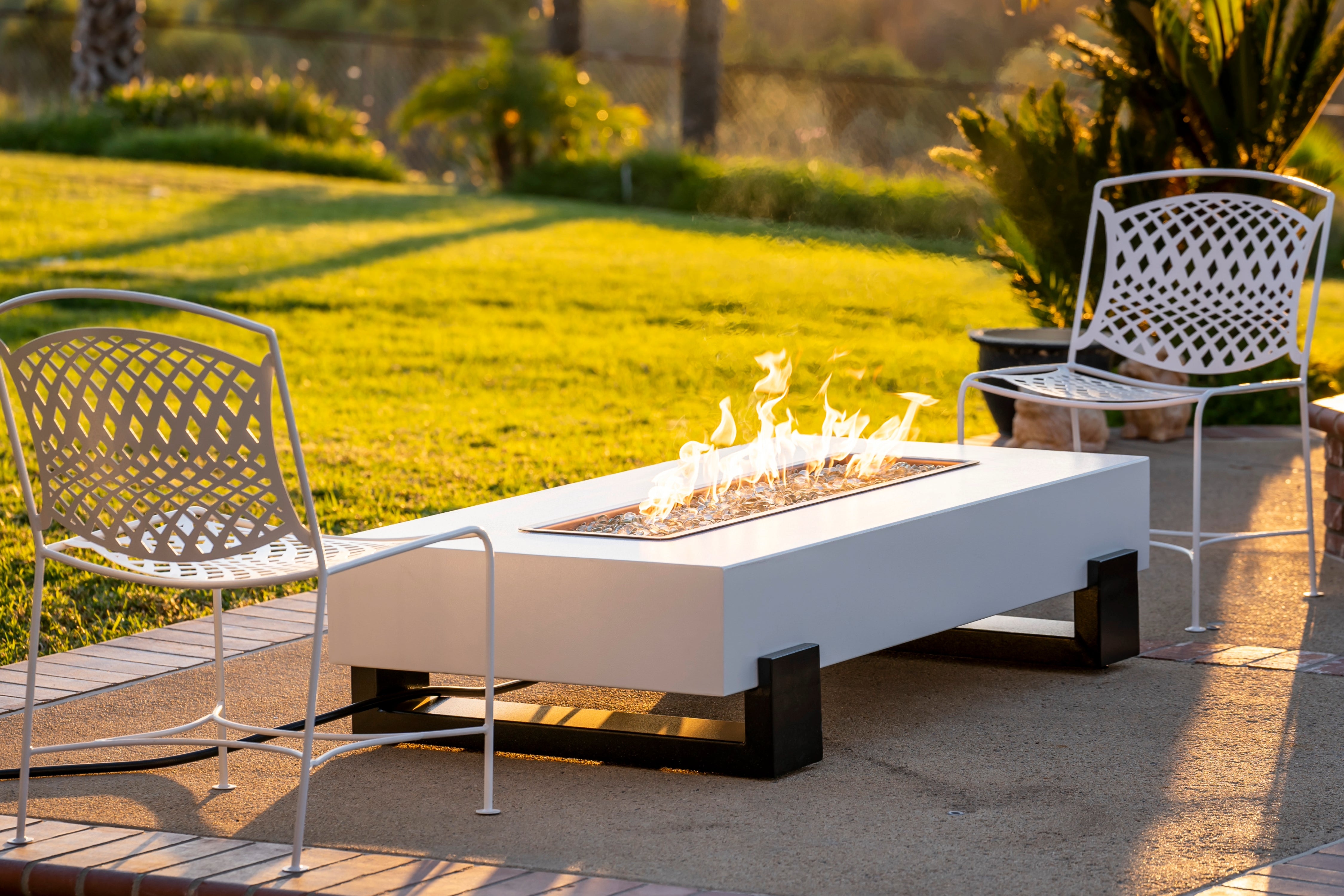 Baja Fire Pit – Black & White Collection