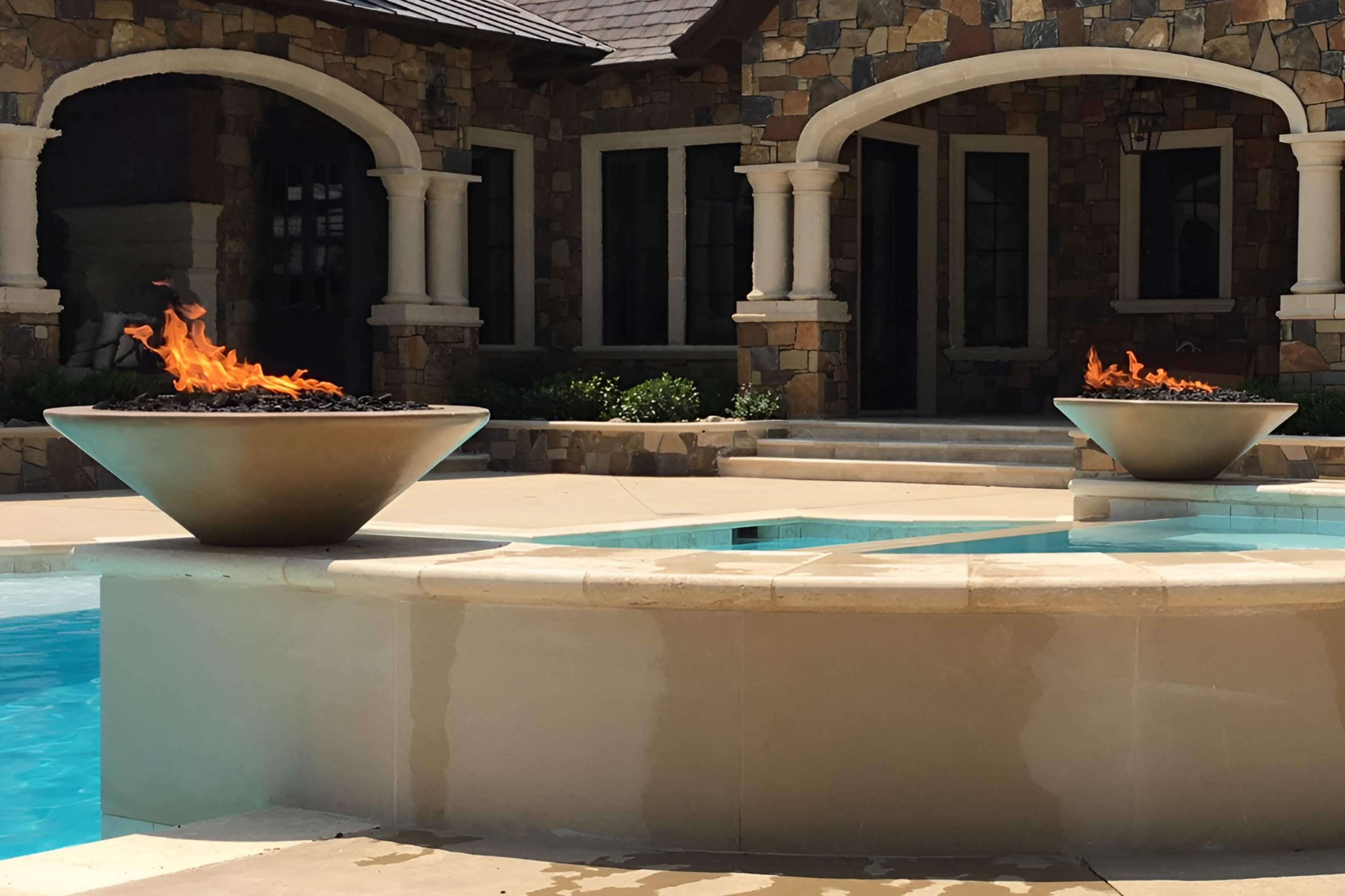 Cazo Fire Bowl – Round GFRC Outdoor Gas Fire Pit